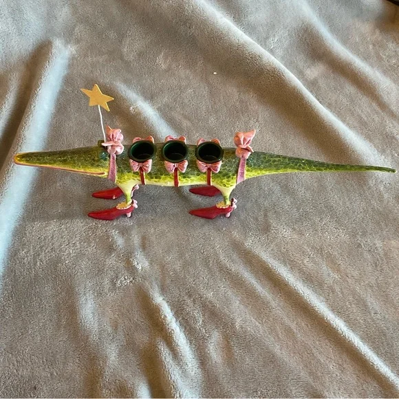 Patience Brewster Christmas Krinkles Alligator Candle Holder for Dept. 56 - Picture 4 of 13